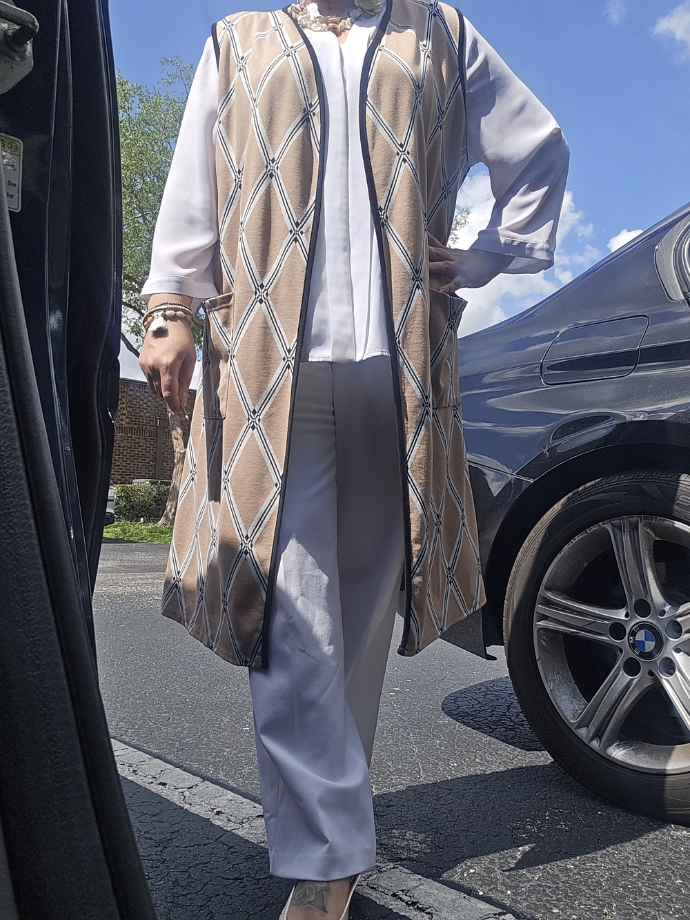 🦋 Sleeveless Diamond-Pattern Long Vest - Beige - Picture 4 of 6